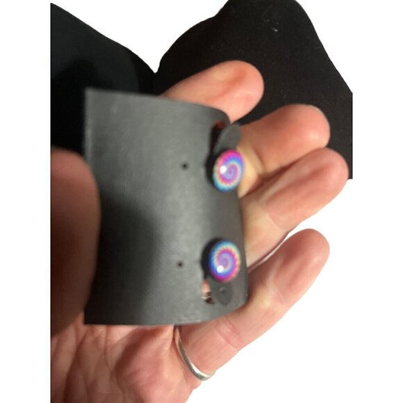 nwt MEDIUM GAGED EARINGS NOT GAGED BUT LOOK LIKE GAGES - Picture 3 of 4